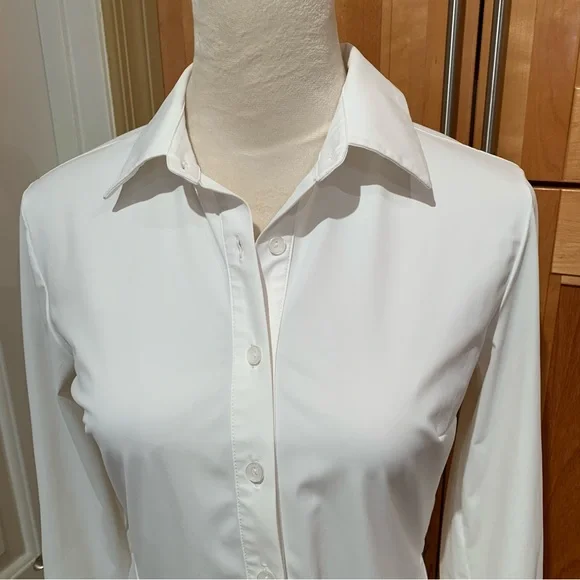 LYSSÉ. New York. Long sleeve White Shirt. Size XS. - Picture 2 of 8